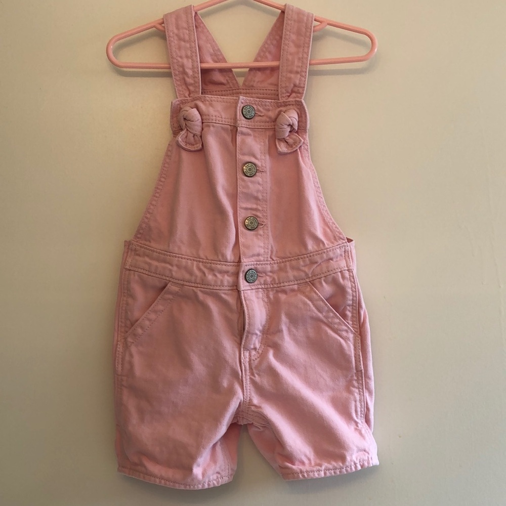 GAP kids short-all’s 3 year